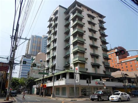 How to get to Don Alfonso Sycip Condominium in Manila by bus .